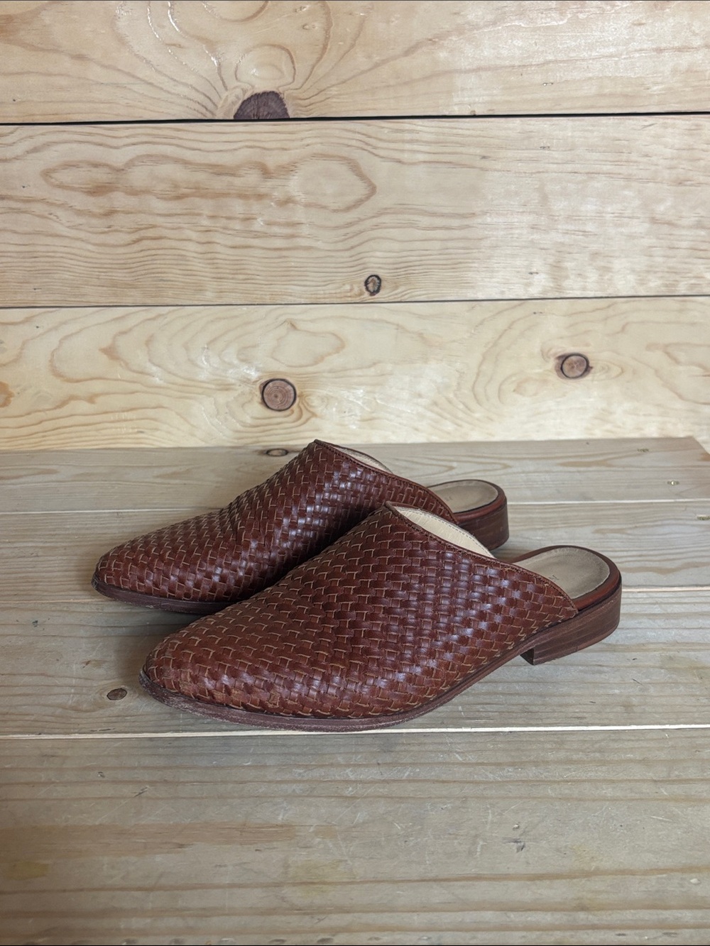 Nisolo Ama woven mule rich brandy size 9